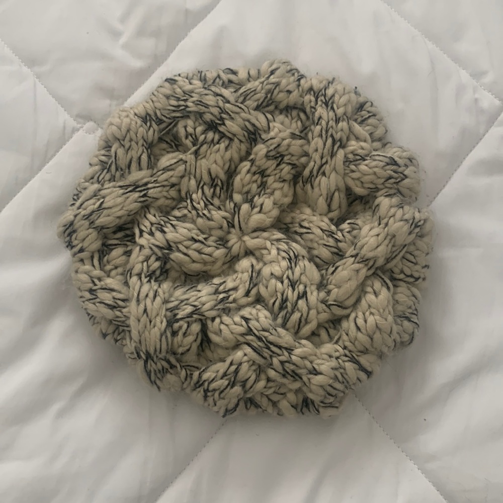 NWT UO Kimchi Blue Chunky Knit Beret